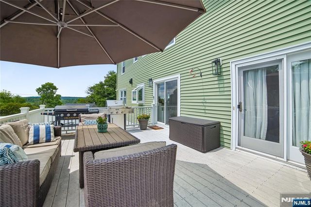 33 Frederick Drive, West Milford, NJ 07480