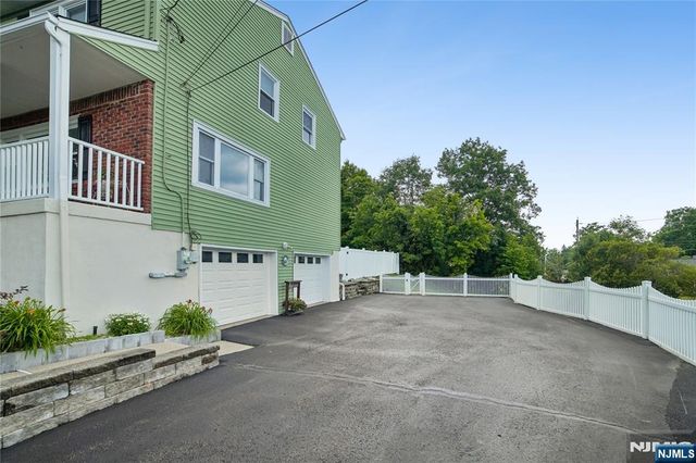 33 Frederick Drive, West Milford, NJ 07480