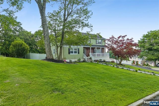 33 Frederick Drive, West Milford, NJ 07480