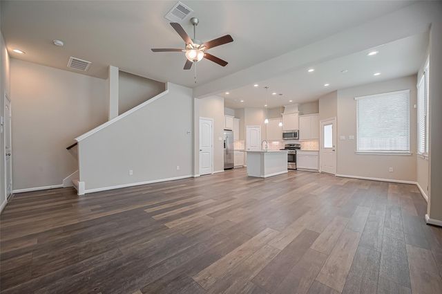 363 Biltmore Loop, Montgomery, TX 77316
