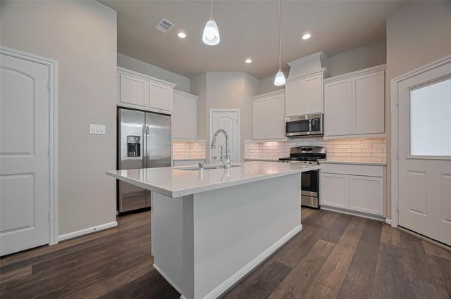 363 Biltmore Loop, Montgomery, TX 77316