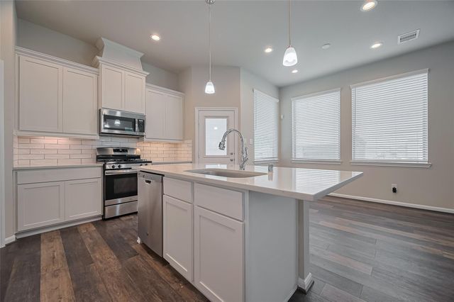 363 Biltmore Loop, Montgomery, TX 77316