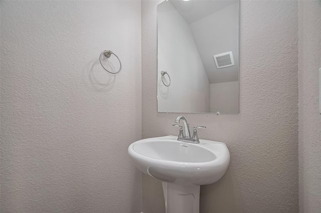 363 Biltmore Loop, Montgomery, TX 77316