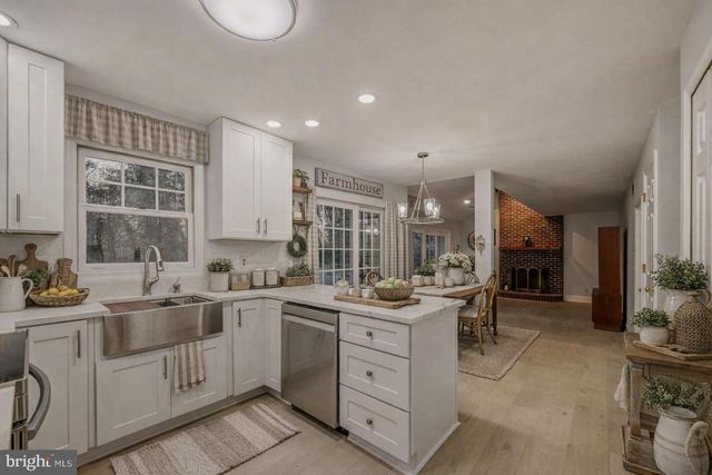 1394 ROSEBAY CT, Annapolis, MD 21409