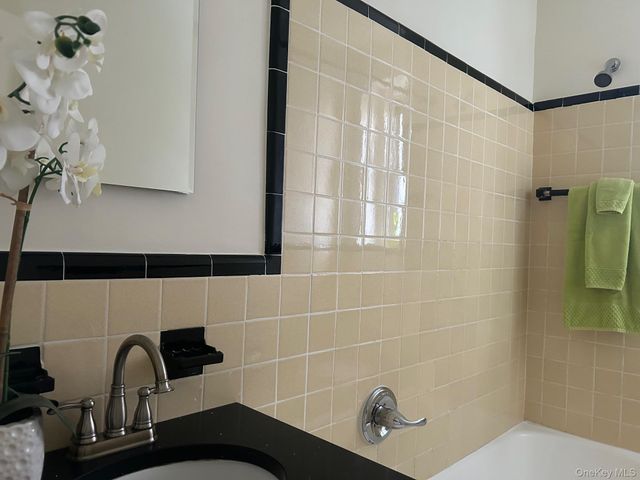 90 BRYANT Avenue Croydon-2.C, White Plains, NY 10605