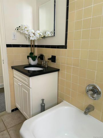 90 BRYANT Avenue Croydon-2.C, White Plains, NY 10605