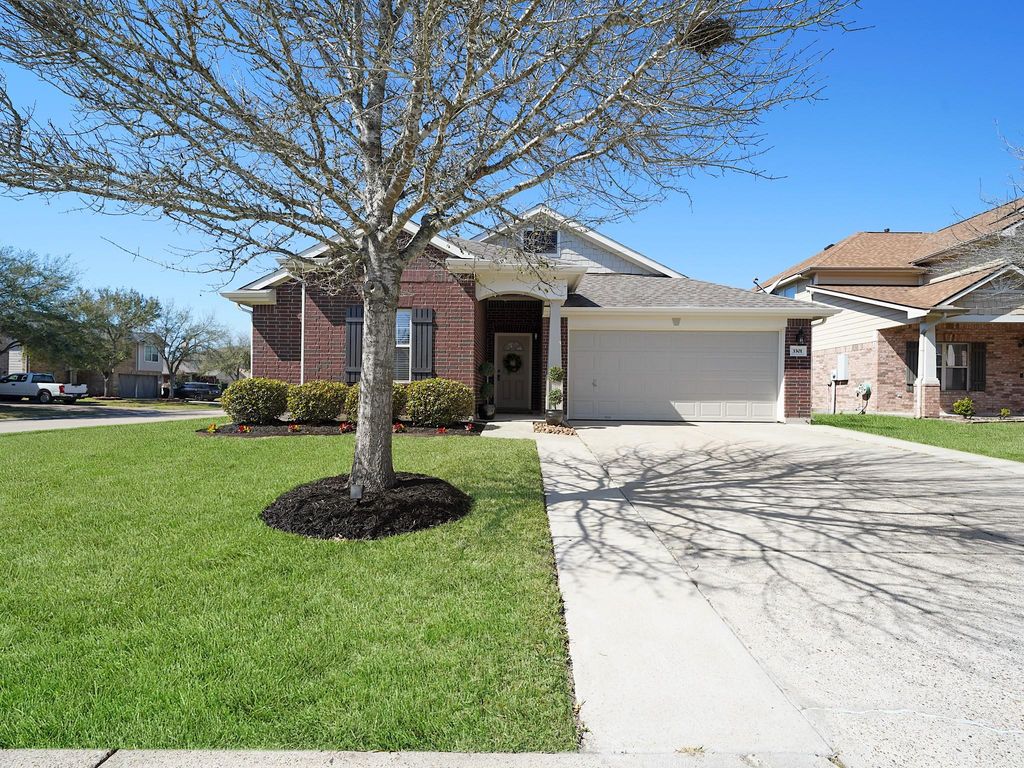 3301 Clover Hill Lane, Texas City, TX 77591