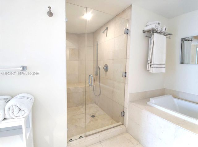 465 Brickell Ave 4402, Miami, FL 33131