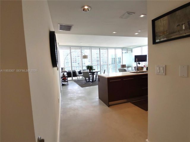 465 Brickell Ave 4402, Miami, FL 33131