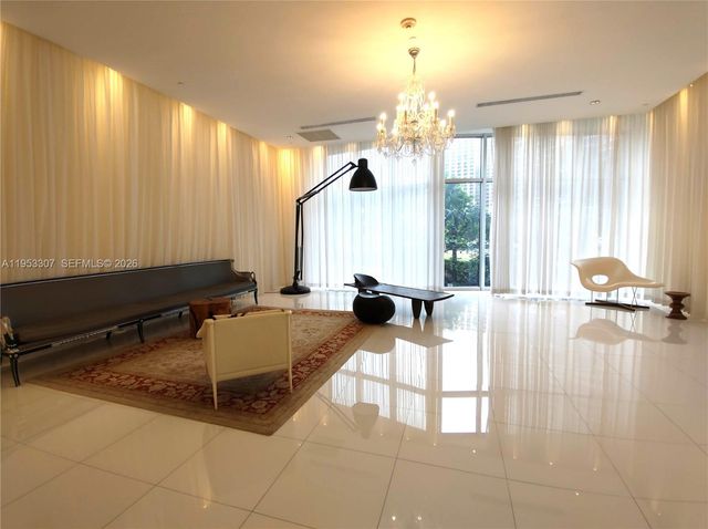 465 Brickell Ave 4402, Miami, FL 33131
