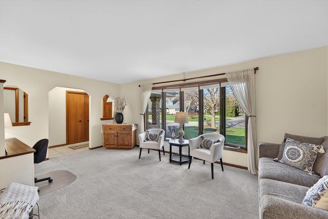 3445 E Elmwood DRIVE, Elmwood Park, WI 53405