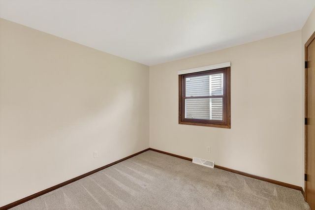 3445 E Elmwood DRIVE, Elmwood Park, WI 53405