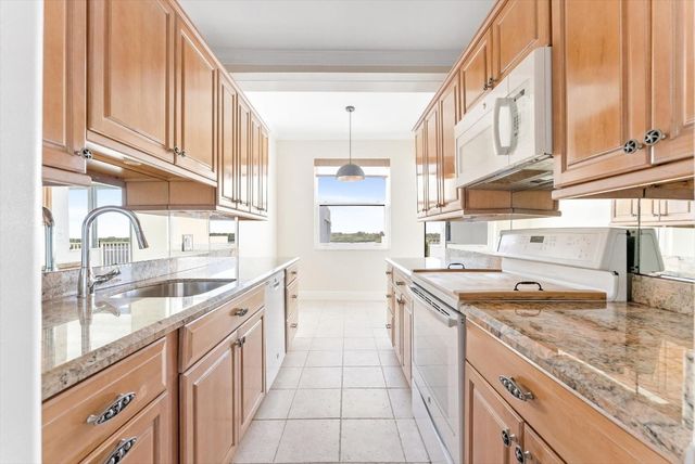 2860 S Ocean Boulevard 601, Palm Beach, FL 33480