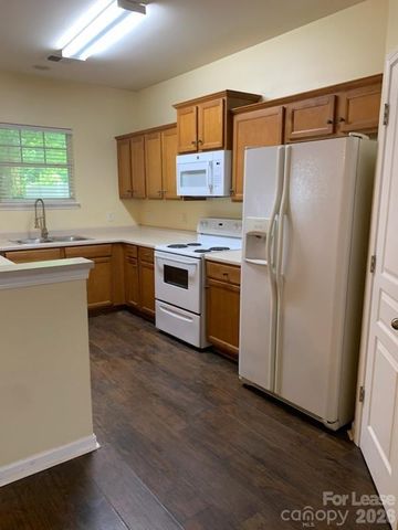 13524 Calloway Glen Drive, Charlotte, NC 28273