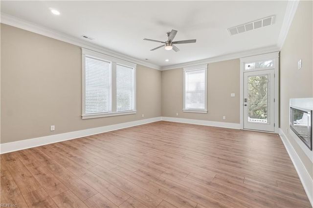 859 Little Bay AVE, Norfolk, VA 23503