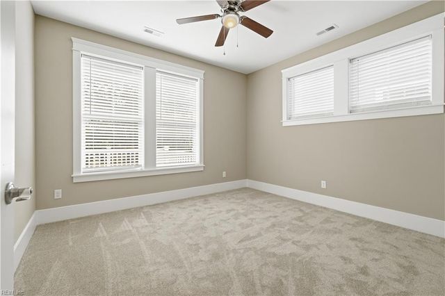 859 Little Bay AVE, Norfolk, VA 23503