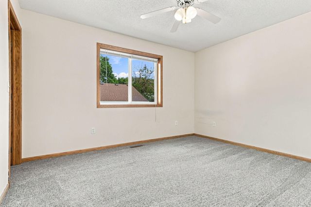 2567 91st Avenue NE, Blaine, MN 55449