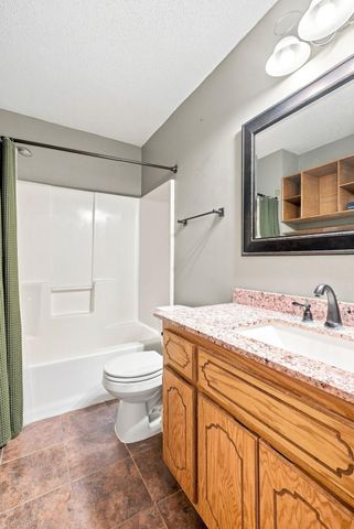 2567 91st Avenue NE, Blaine, MN 55449
