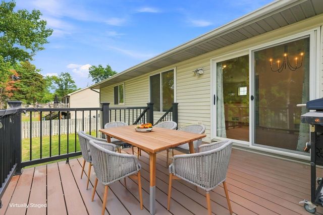 2567 91st Avenue NE, Blaine, MN 55449