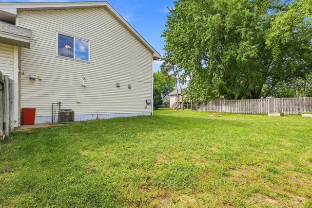 2567 91st Avenue NE, Blaine, MN 55449