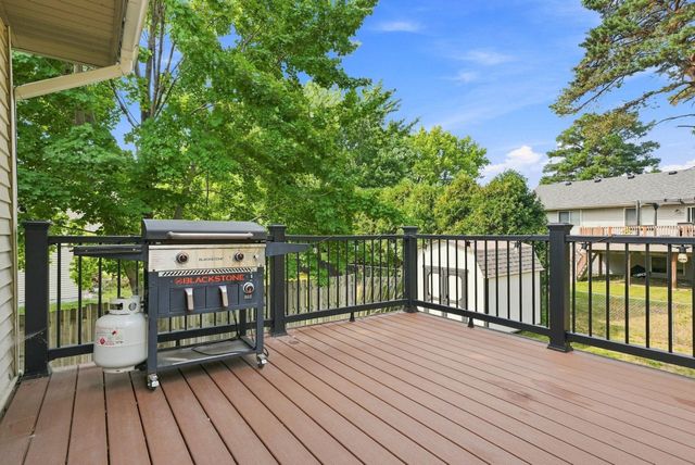 2567 91st Avenue NE, Blaine, MN 55449