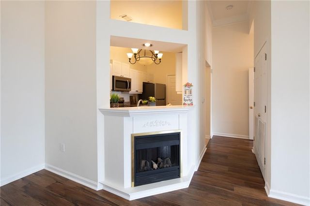 3334 Peachtree NE Road 1711, Atlanta, GA 30326