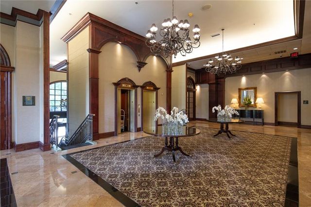 3334 Peachtree NE Road 1711, Atlanta, GA 30326