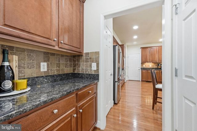 20789 RED CEDAR DR, Leesburg, VA 20175