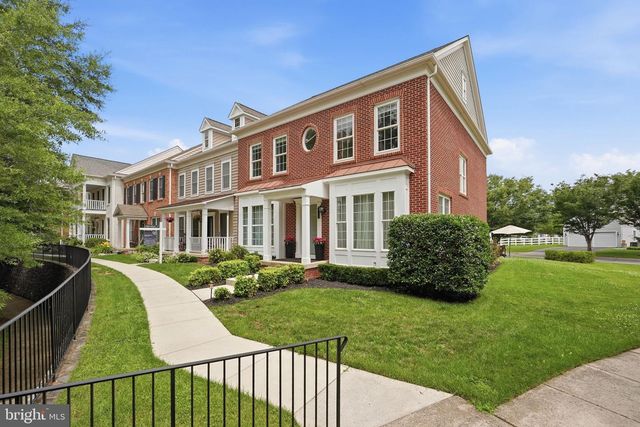 20789 RED CEDAR DR, Leesburg, VA 20175