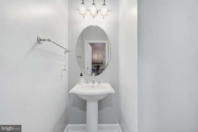 20789 RED CEDAR DR, Leesburg, VA 20175