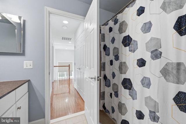 20789 RED CEDAR DR, Leesburg, VA 20175