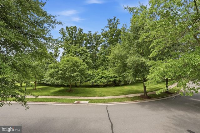 20789 RED CEDAR DR, Leesburg, VA 20175