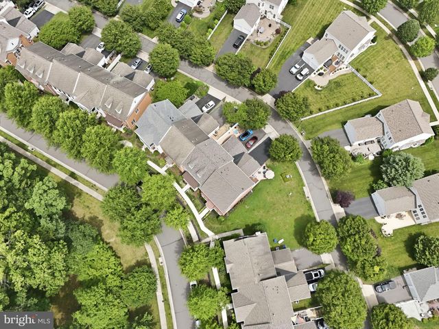 20789 RED CEDAR DR, Leesburg, VA 20175
