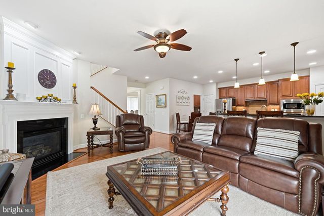 20789 RED CEDAR DR, Leesburg, VA 20175