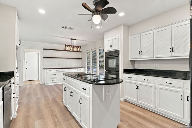 3764 HUNTERS CIR, San Antonio, TX 78230