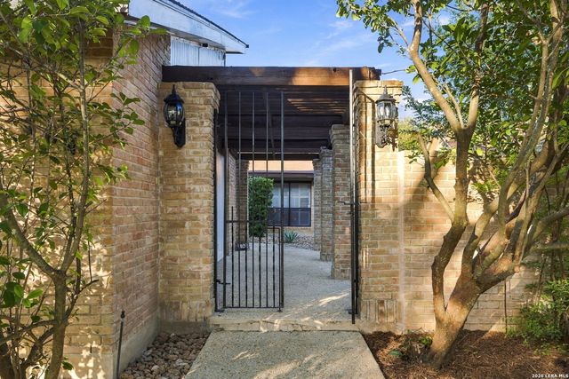 3764 HUNTERS CIR, San Antonio, TX 78230