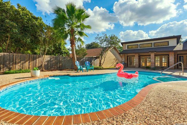 3764 HUNTERS CIR, San Antonio, TX 78230