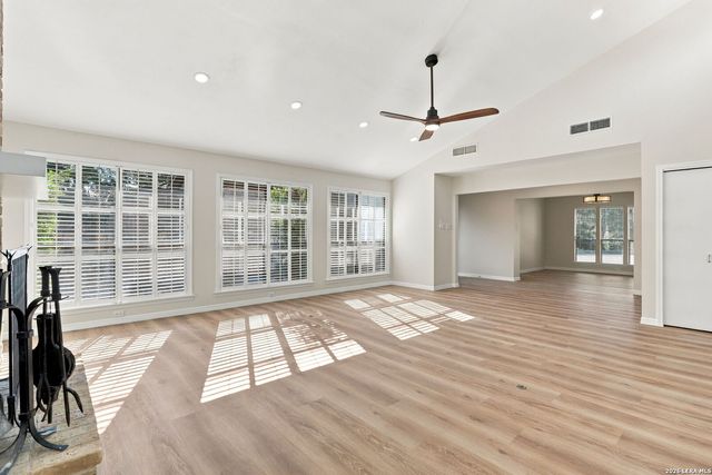 3764 HUNTERS CIR, San Antonio, TX 78230