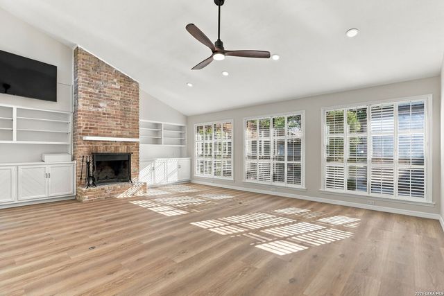 3764 HUNTERS CIR, San Antonio, TX 78230