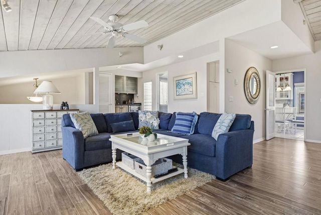 591 S Sierra 42, Solana Beach, CA 92075