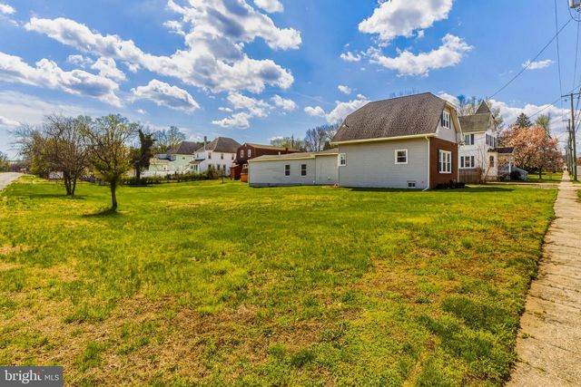 110 WASHINGTON AVE, Williamstown, NJ 08094