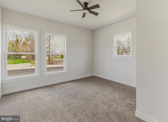 110 WASHINGTON AVE, Williamstown, NJ 08094