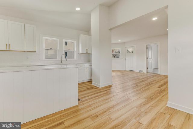 110 WASHINGTON AVE, Williamstown, NJ 08094