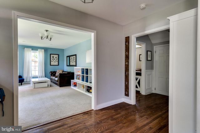 39 SCHOOLHOUSE DR, Medford, NJ 08055