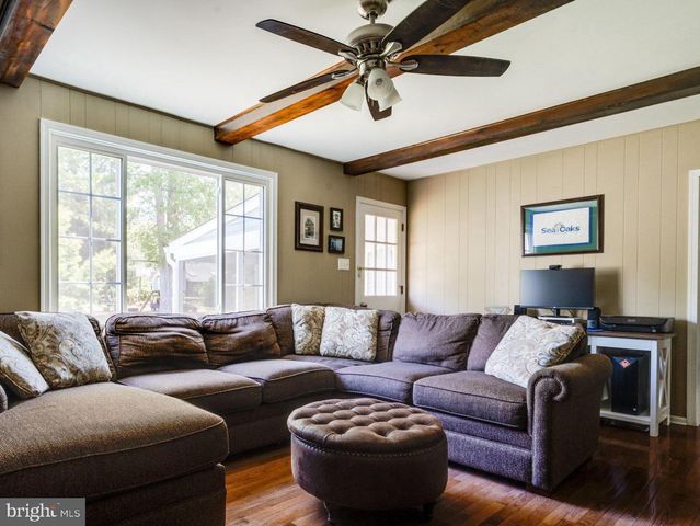 39 SCHOOLHOUSE DR, Medford, NJ 08055