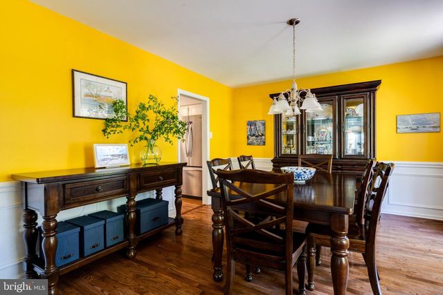 39 SCHOOLHOUSE DR, Medford, NJ 08055