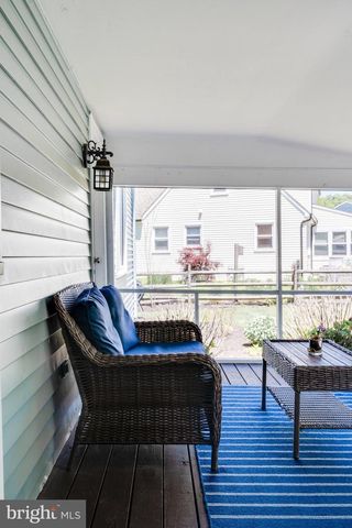 39 SCHOOLHOUSE DR, Medford, NJ 08055