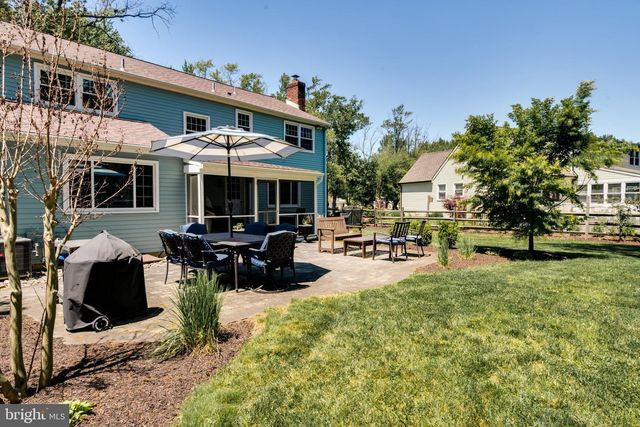 39 SCHOOLHOUSE DR, Medford, NJ 08055