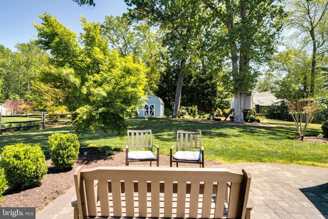 39 SCHOOLHOUSE DR, Medford, NJ 08055