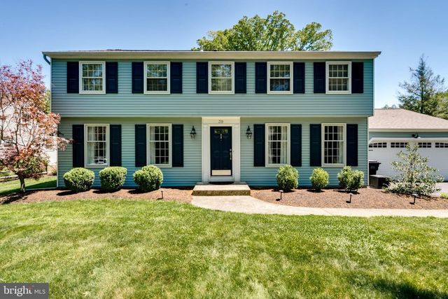 39 SCHOOLHOUSE DR, Medford, NJ 08055